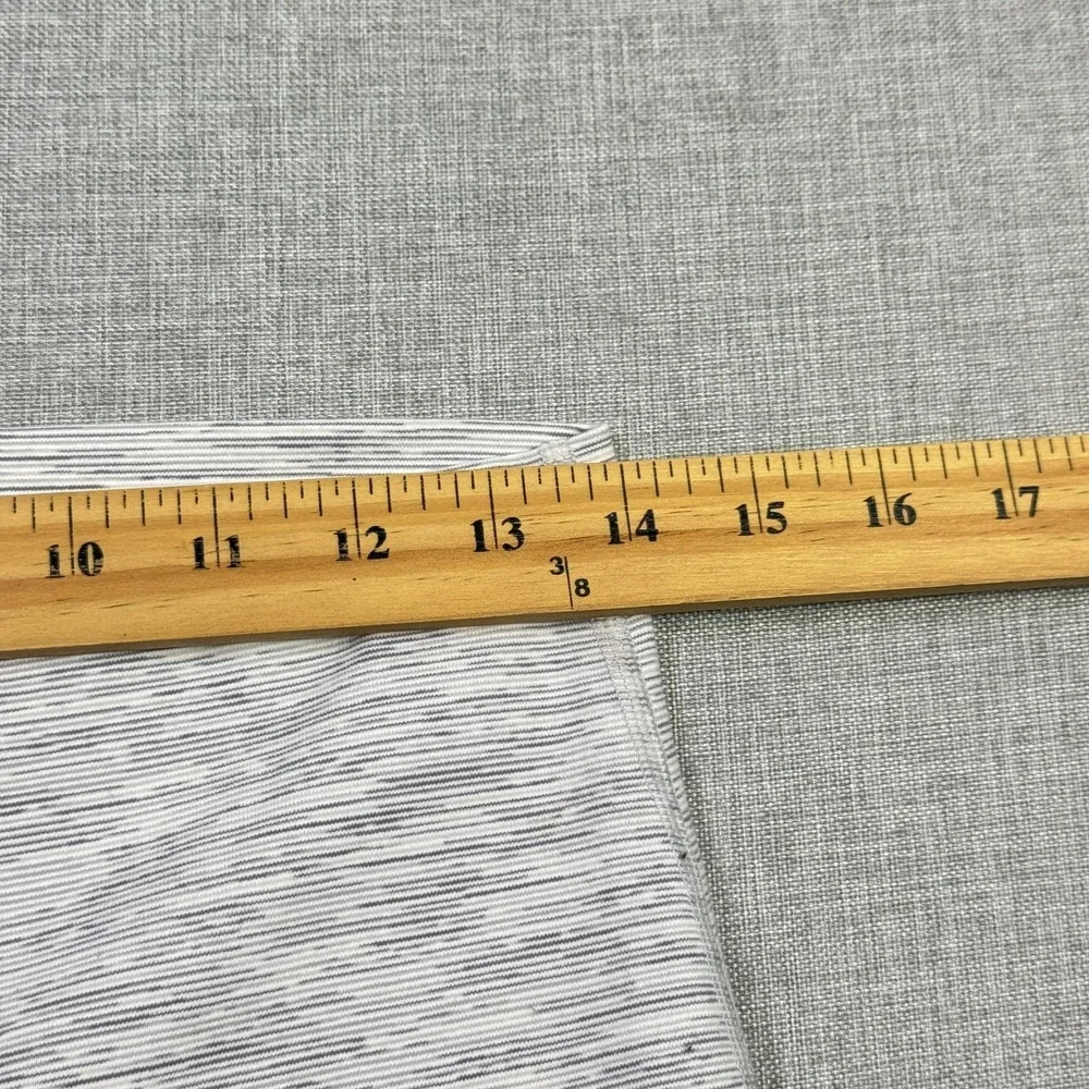 Lululemon Wonder Under Crop II Leggings Womens 10 Gray White Gym Yoga